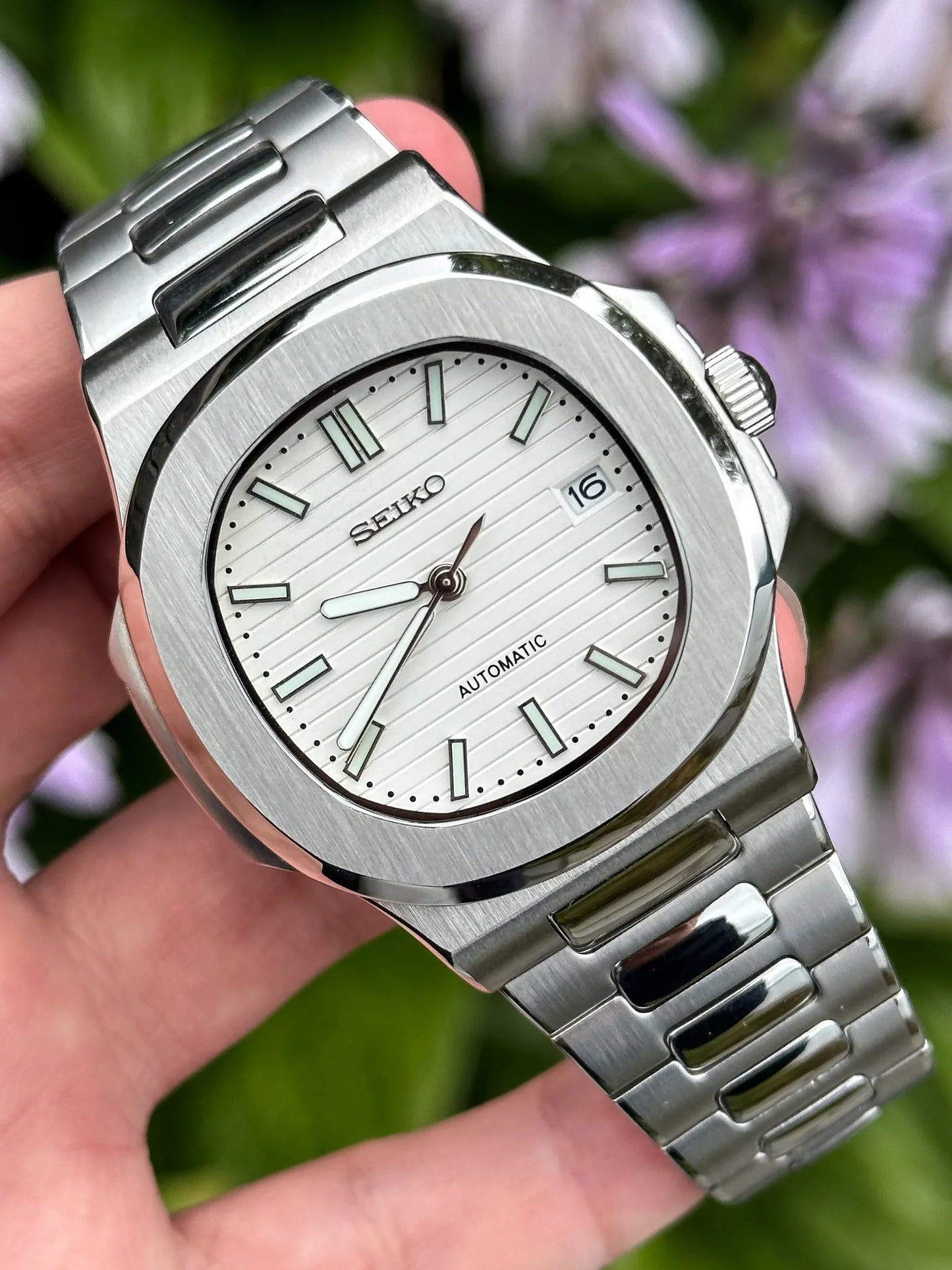 Nautiko | White