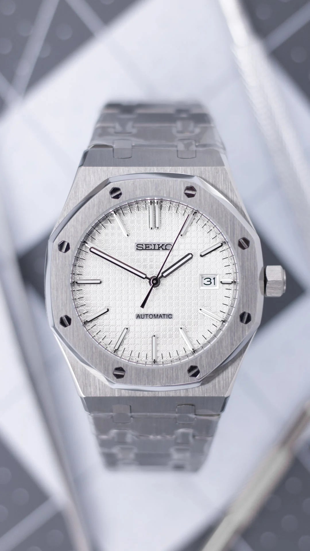 Royal Seikoak | White